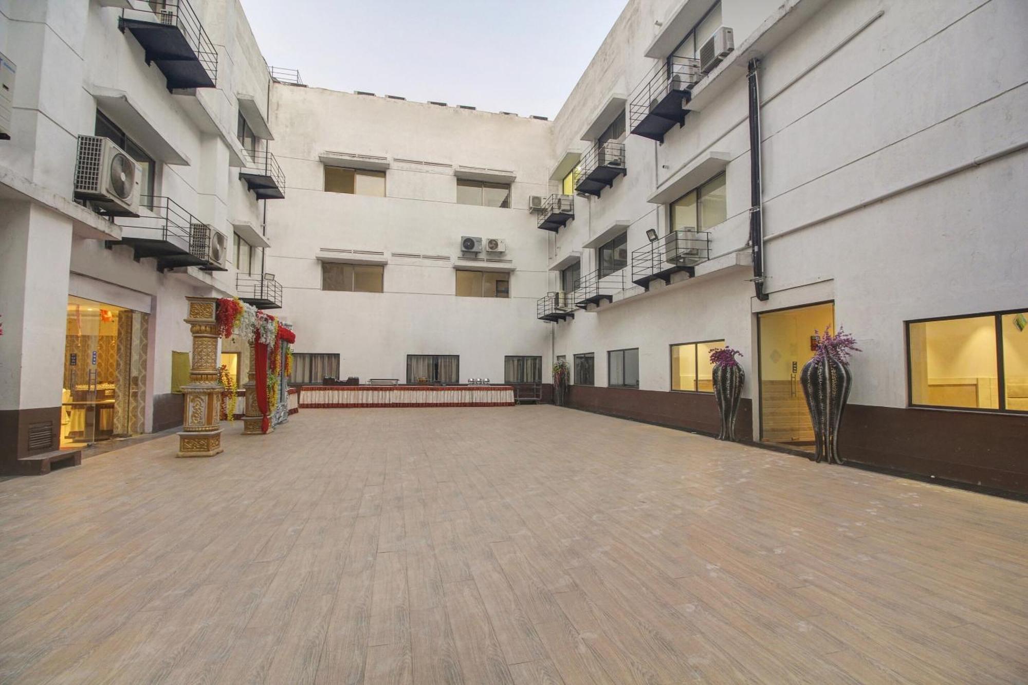 Townhouse Oak Sohotel Haora Экстерьер фото