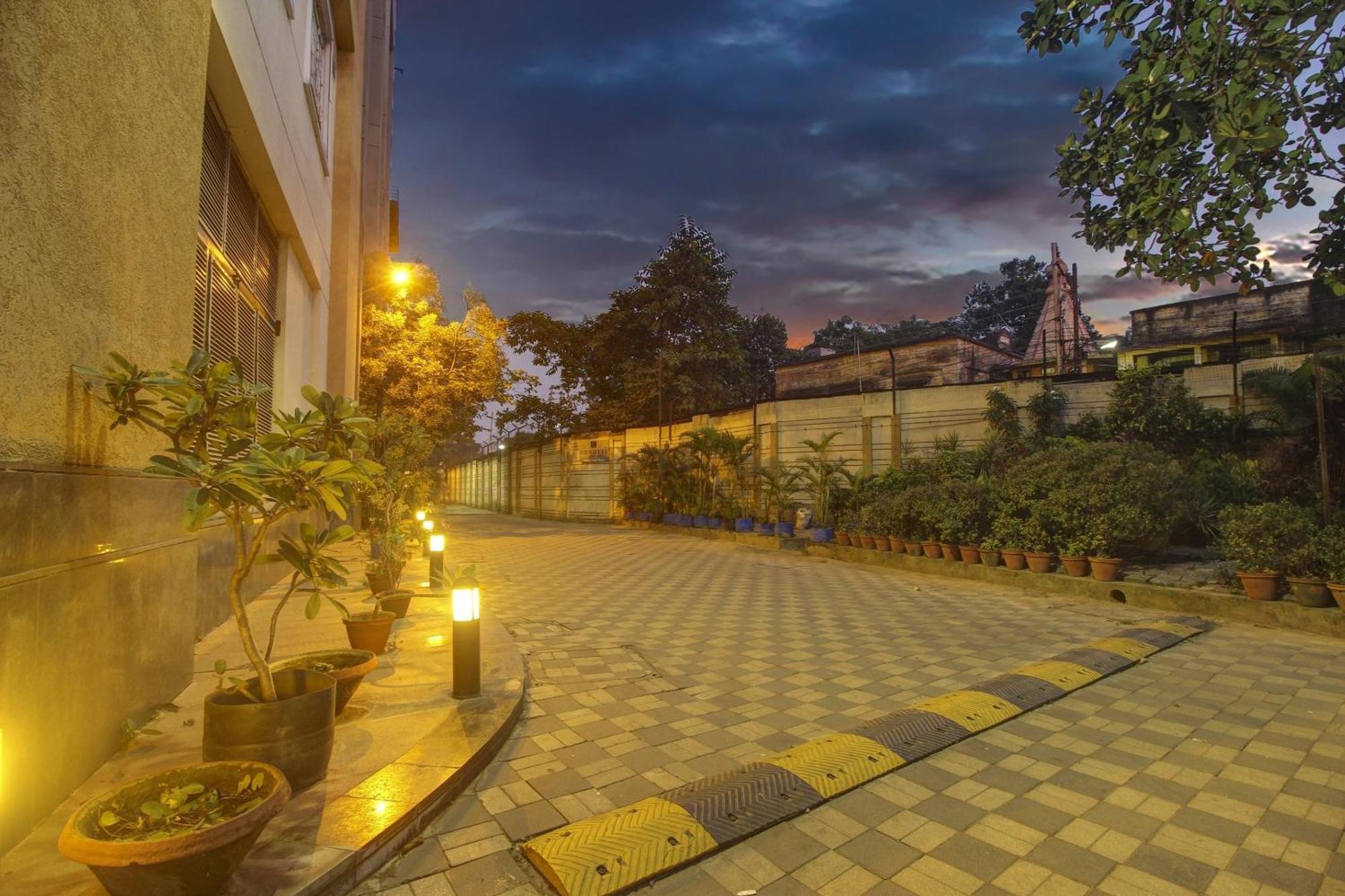 Townhouse Oak Sohotel Haora Экстерьер фото